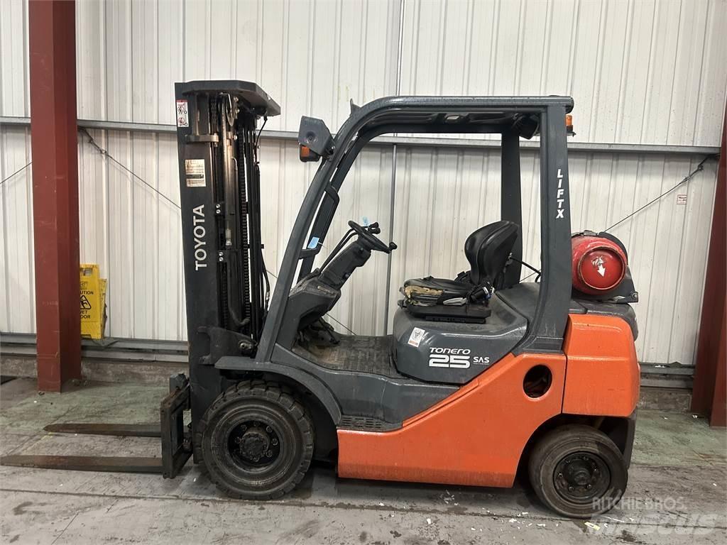 Toyota 02-8FGF20 Gasolmotviktstruckar