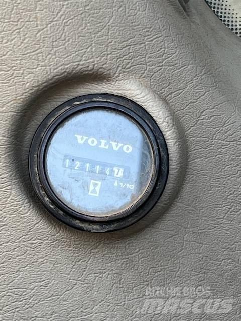 Volvo EC 220 DL Bandgrävare