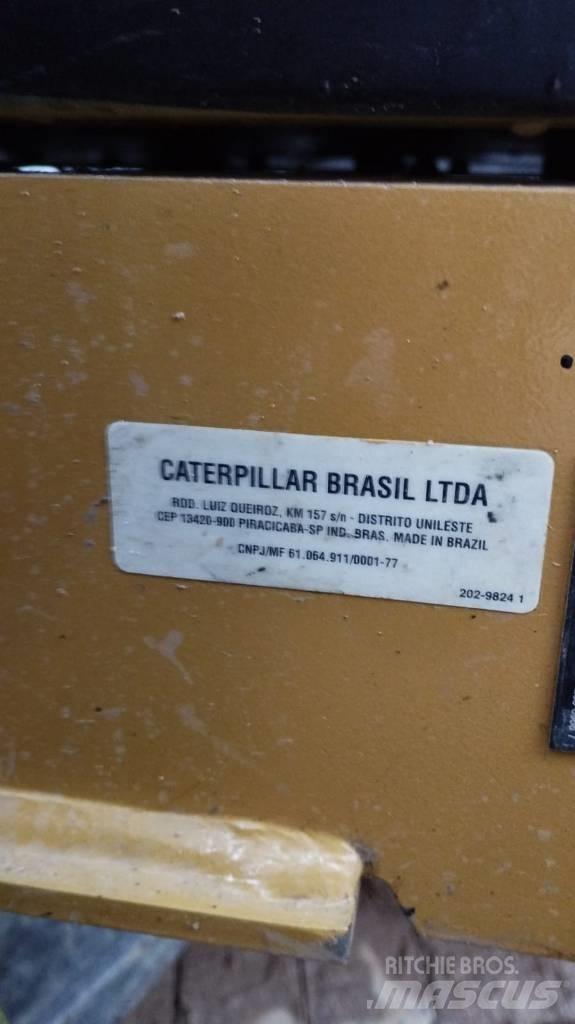 CAT 313D2L Bandgrävare