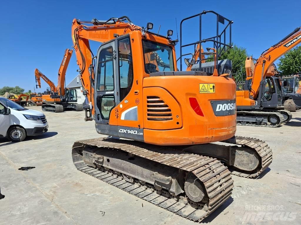 Doosan DX 140 LCR Bandgrävare