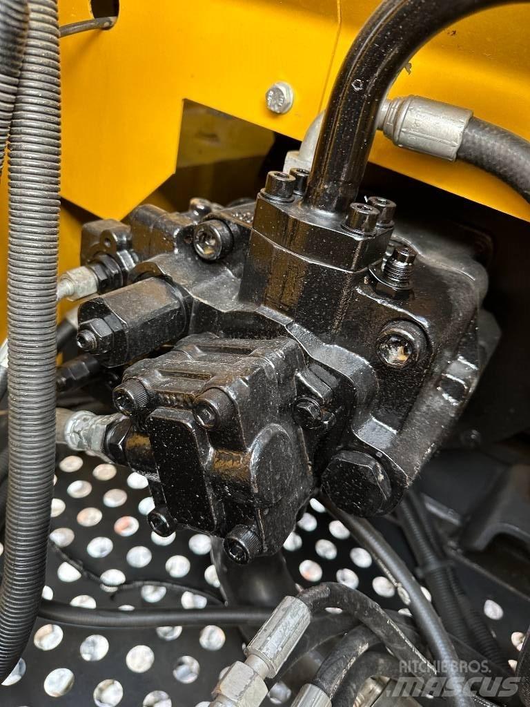 XCMG XE 85 DA Midigrävmaskiner 7t - 12t