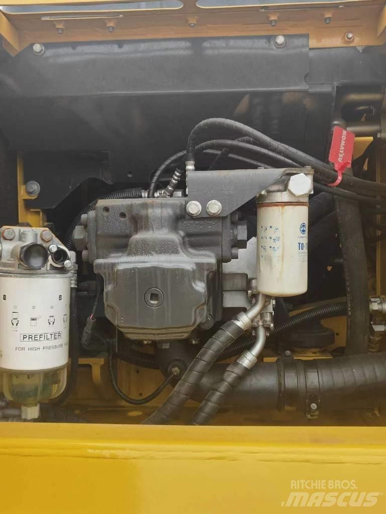 Komatsu PC200 Bandgrävare