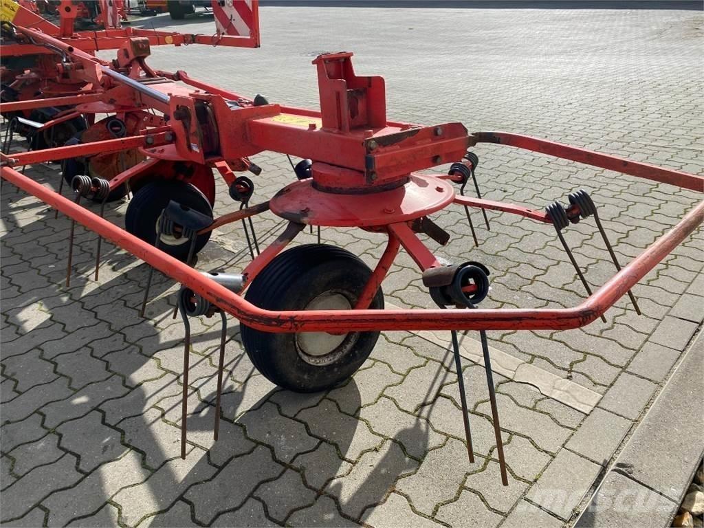 Kuhn GF 8702 Vändare och luftare