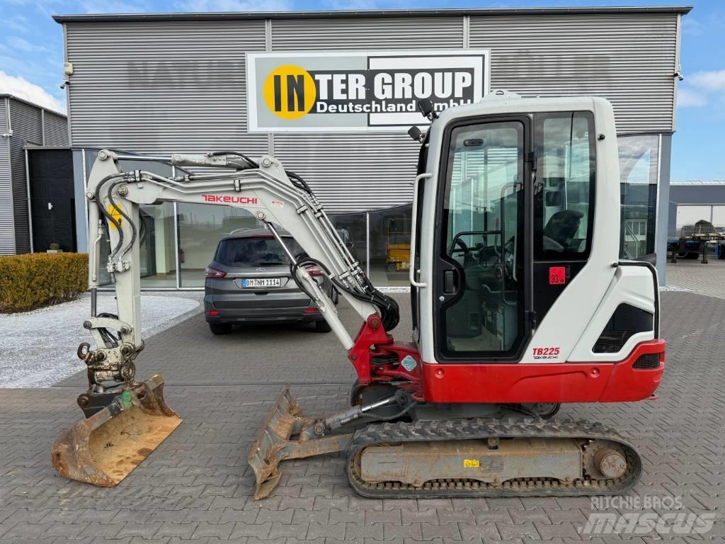 Takeuchi TB 225 V3 Minigrävare < 7t
