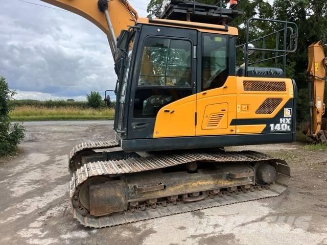 Hyundai HX 140 L Bandgrävare