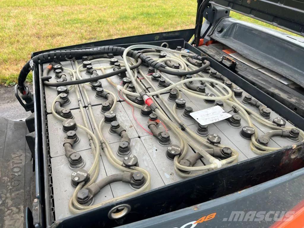 Toyota 8FBET18 Elmotviktstruckar