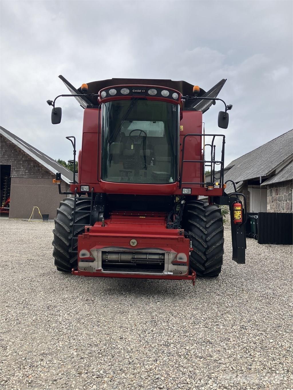 CASE Axial Flow 7130 Skördetröskor