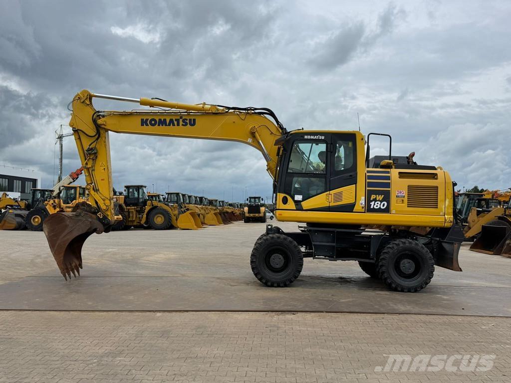 Komatsu PW180-11 Hjulgrävare