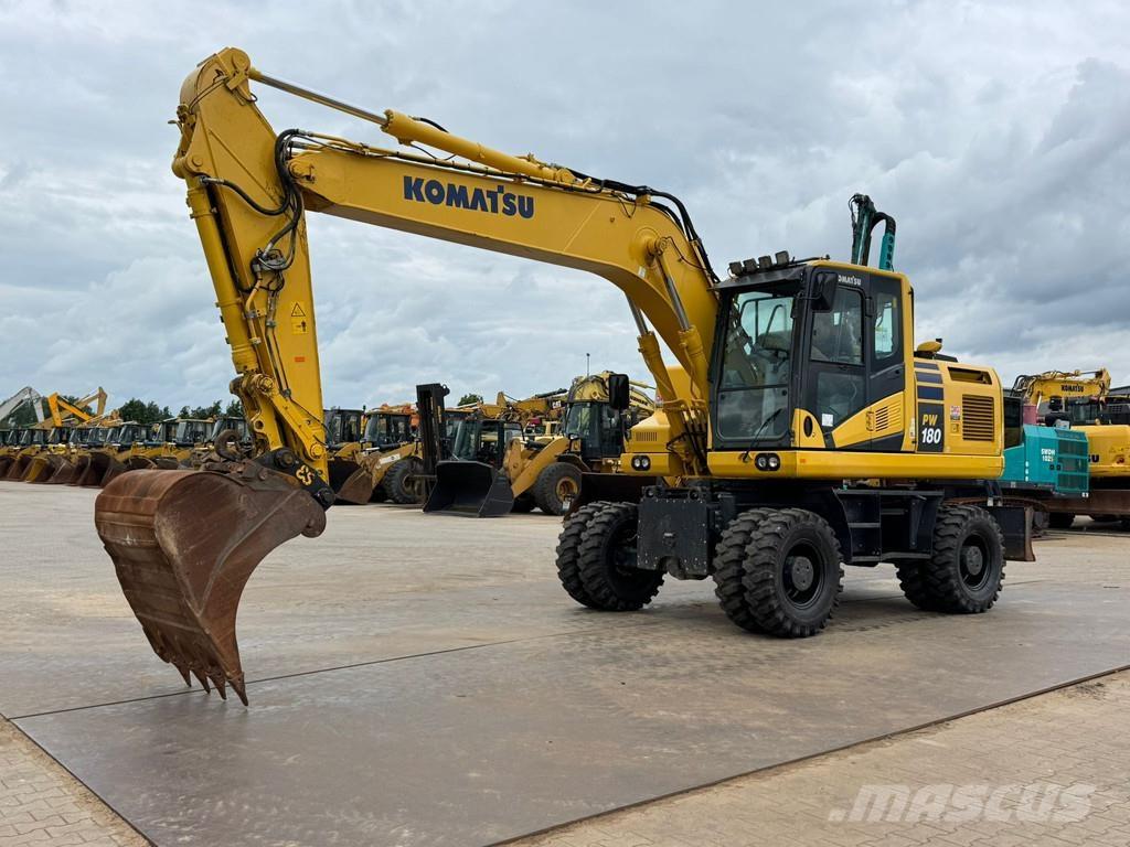 Komatsu PW180-11 Hjulgrävare