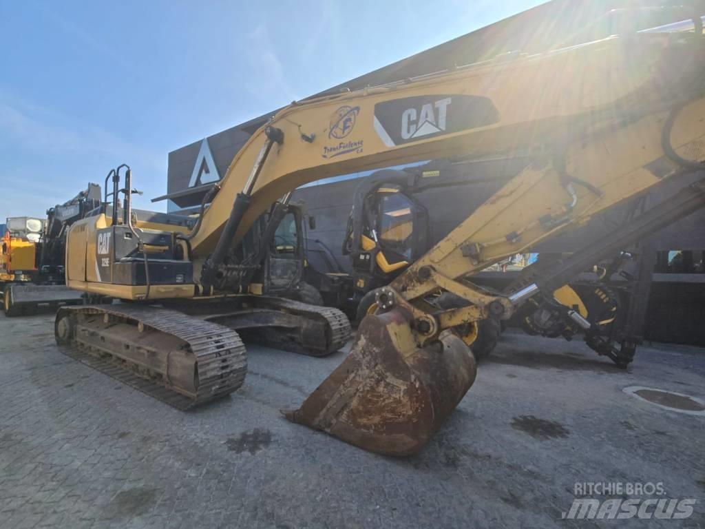 CAT 329 E LN Bandgrävare