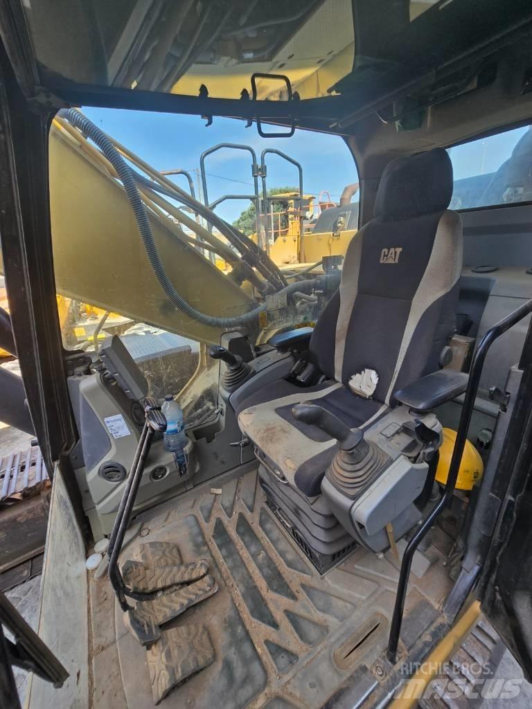 CAT 329 E LN Bandgrävare