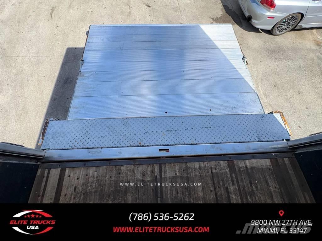 Freightliner M106 Skåpbilar