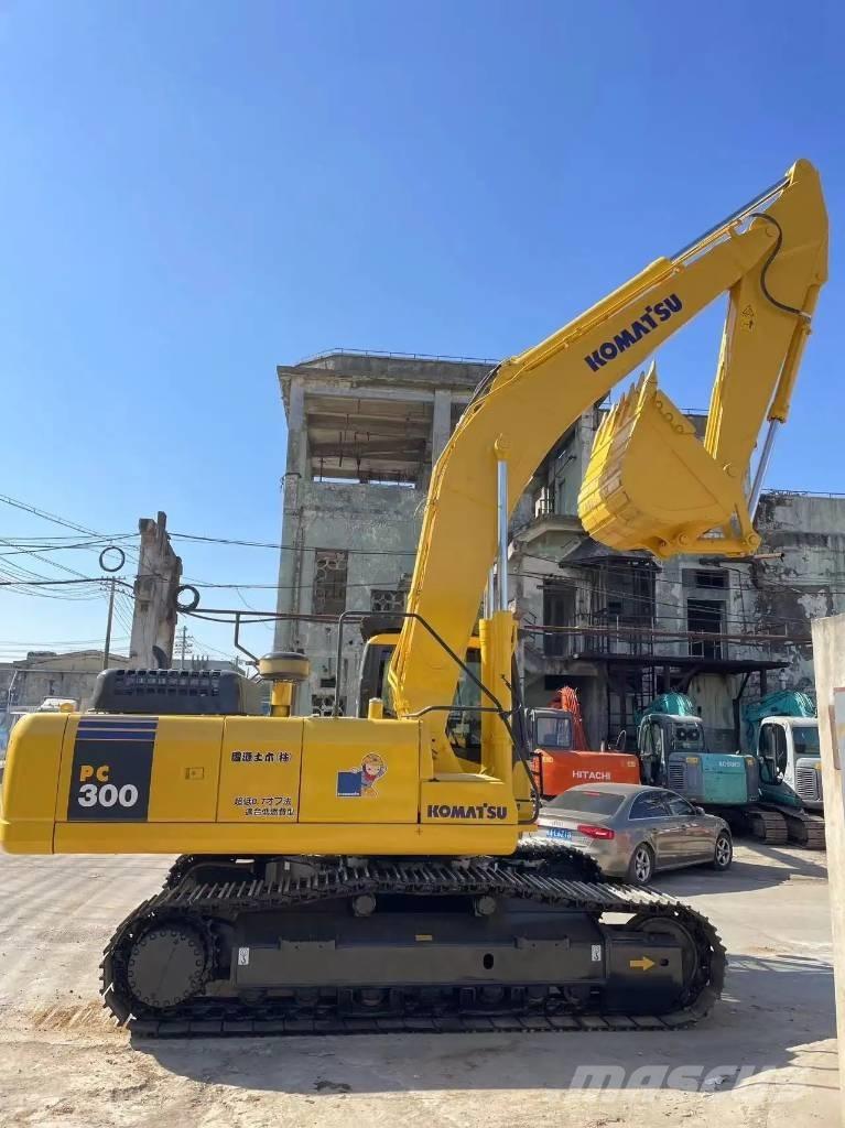 Komatsu PC 300 LC-7 Bandgrävare