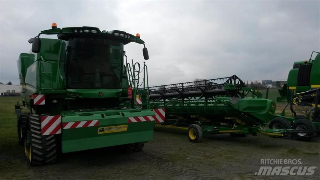 John Deere S685 Skördetröskor