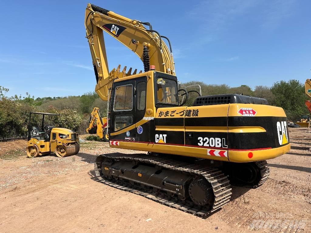 CAT 320 B L Bandgrävare