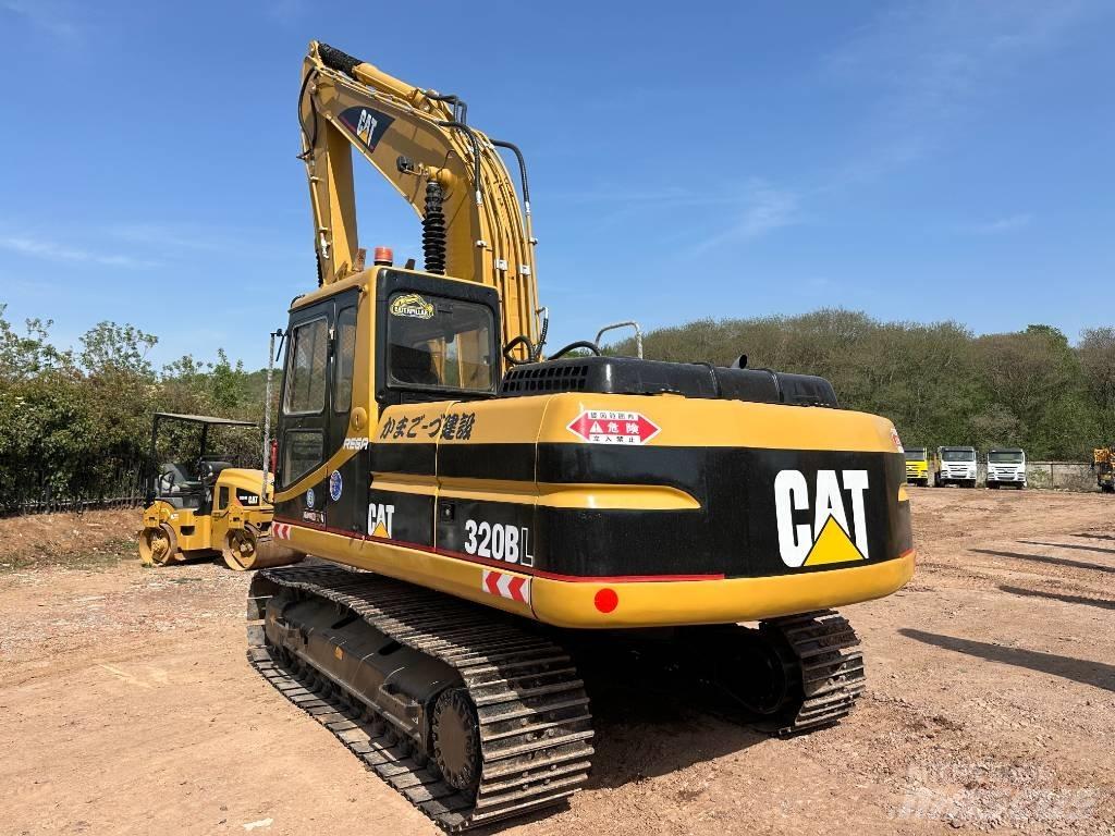 CAT 320 B L Bandgrävare