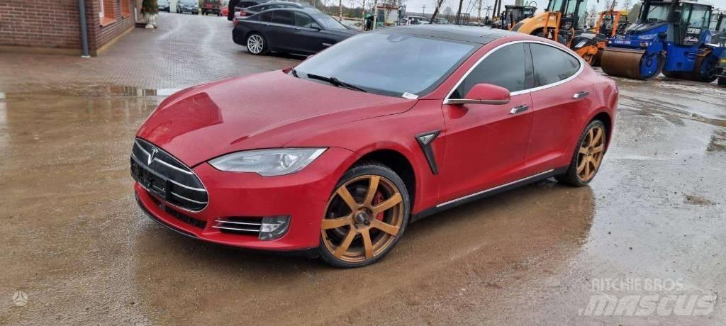 Tesla Model S P85D Personbilar