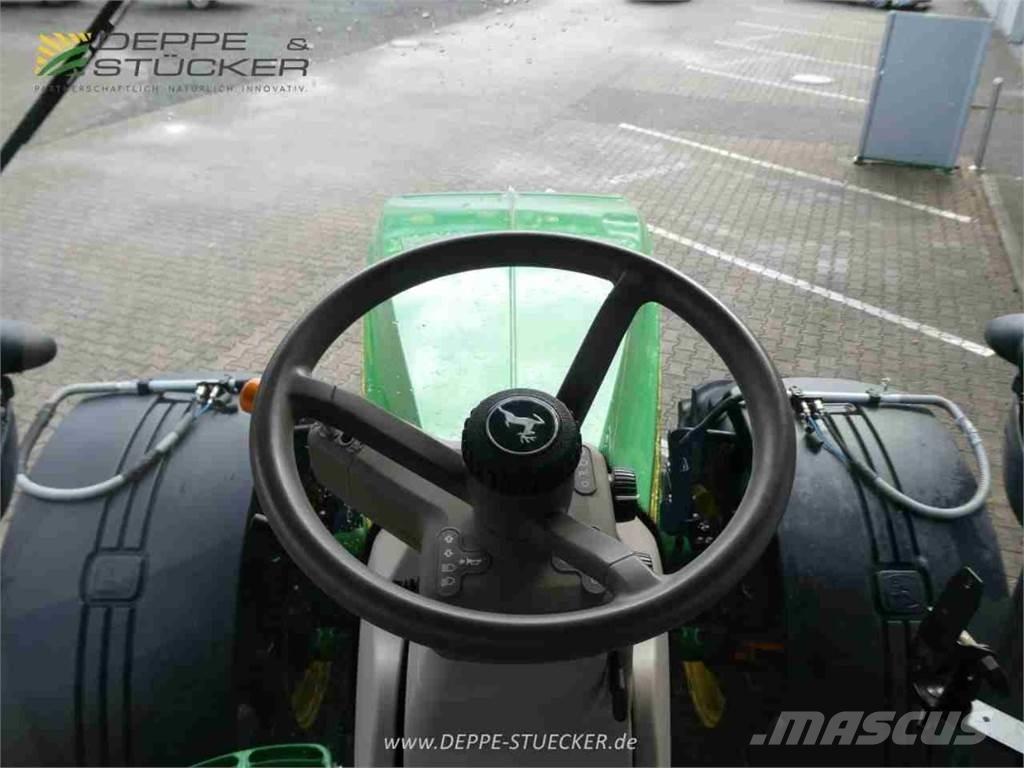 John Deere 8310R Traktorer