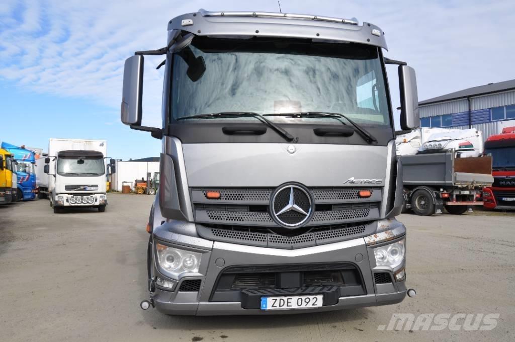 Mercedes-Benz 2535 Sopbilar