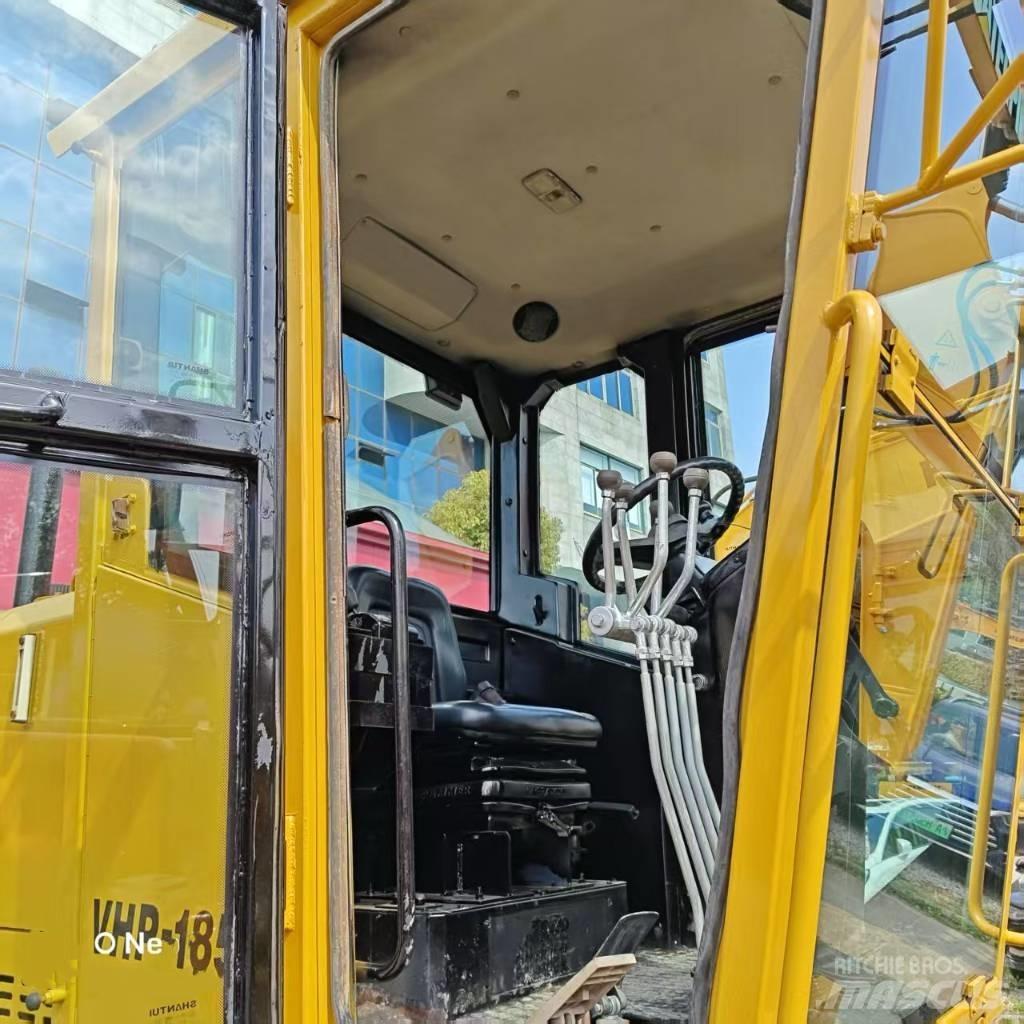 CAT 140 Väghyvlar