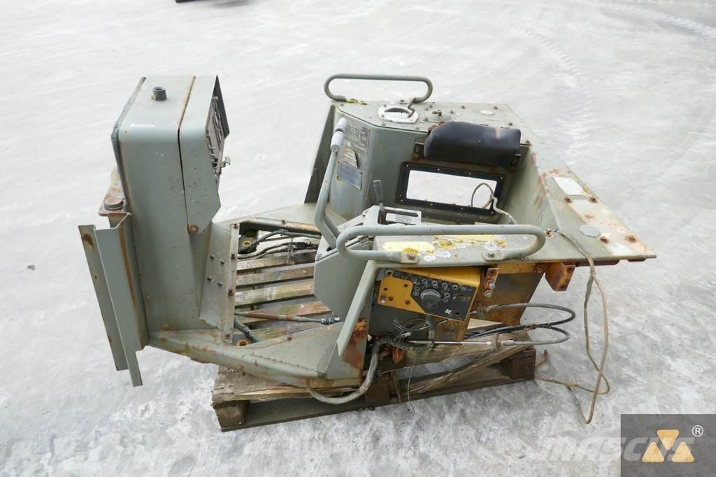 CAT 6T-3309 Hytter och interiör