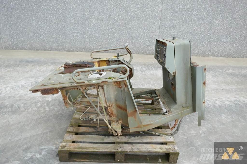CAT 6T-3309 Hytter och interiör
