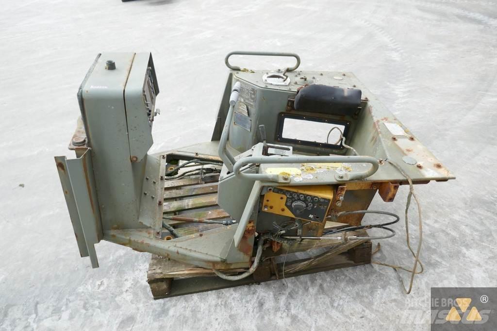 CAT 6T-3309 Hytter och interiör