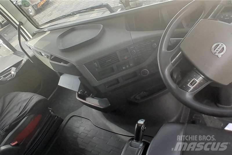 Volvo FH440 Övriga bilar