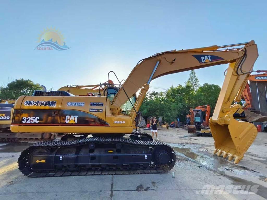 CAT 325 C Bandgrävare