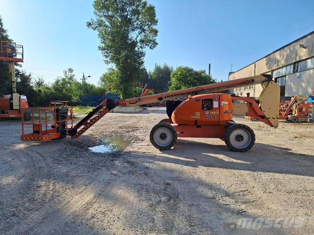 JLG 600AJ Bomliftar