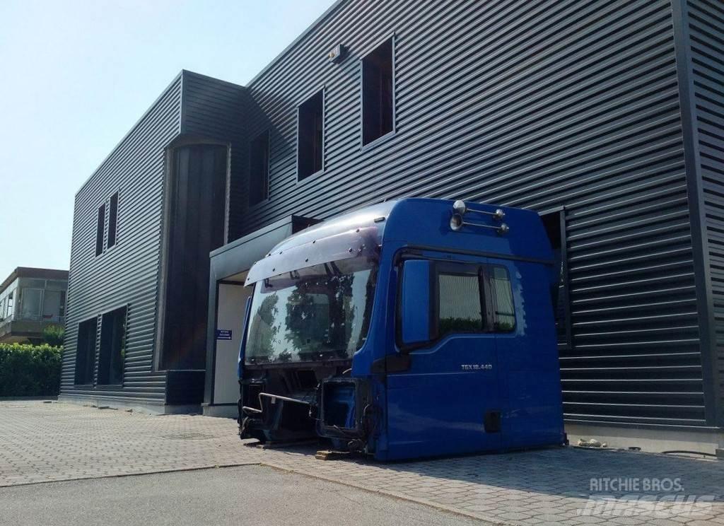 MAN TGX XLX EURO 5 Hytter och interiör