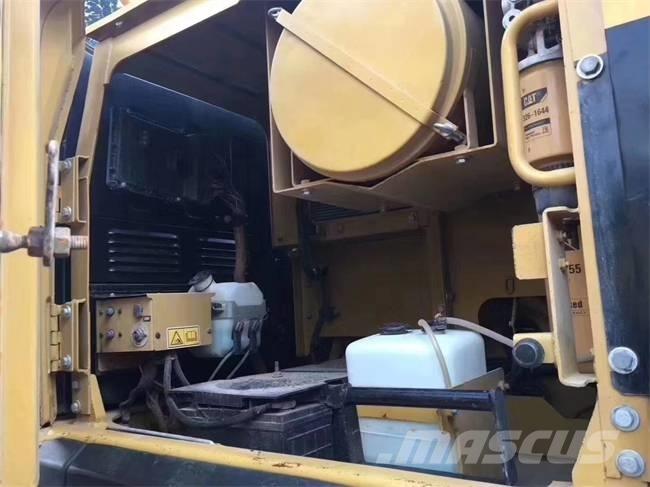 CAT 345 D L Bandgrävare