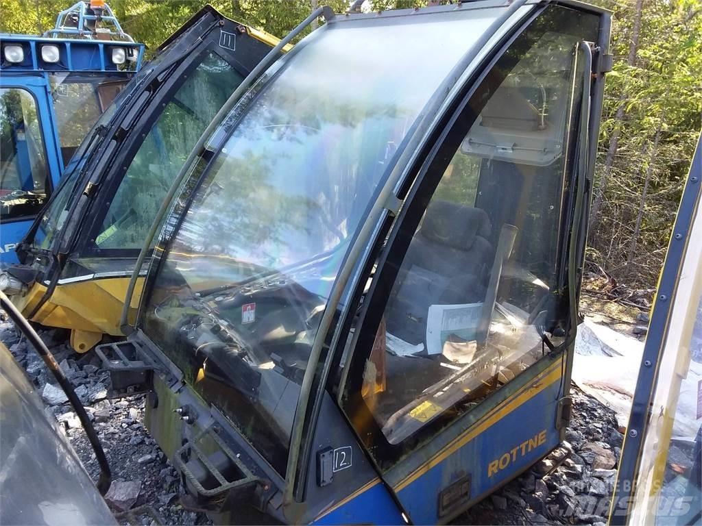 Rottne H20 Hytter och interiör