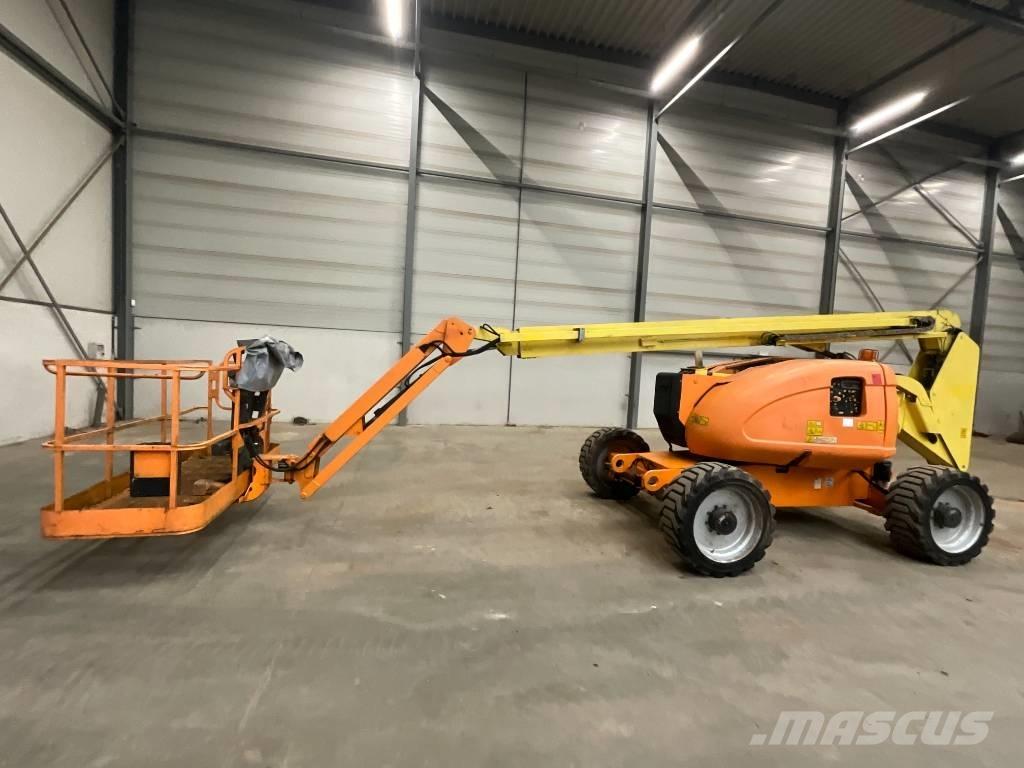 JLG 600 AJ   4x4x4 Bomliftar