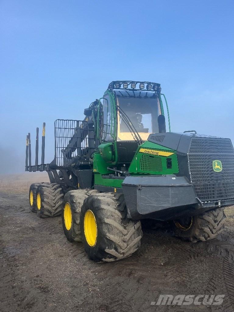 John Deere 910G Skotare