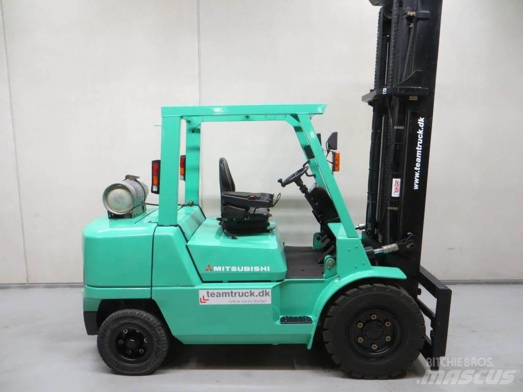 Mitsubishi FG45K2 Gasolmotviktstruckar