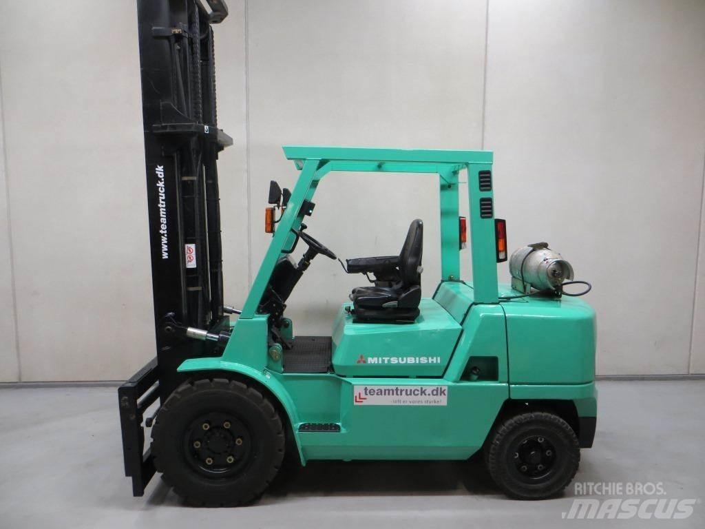 Mitsubishi FG45K2 Gasolmotviktstruckar