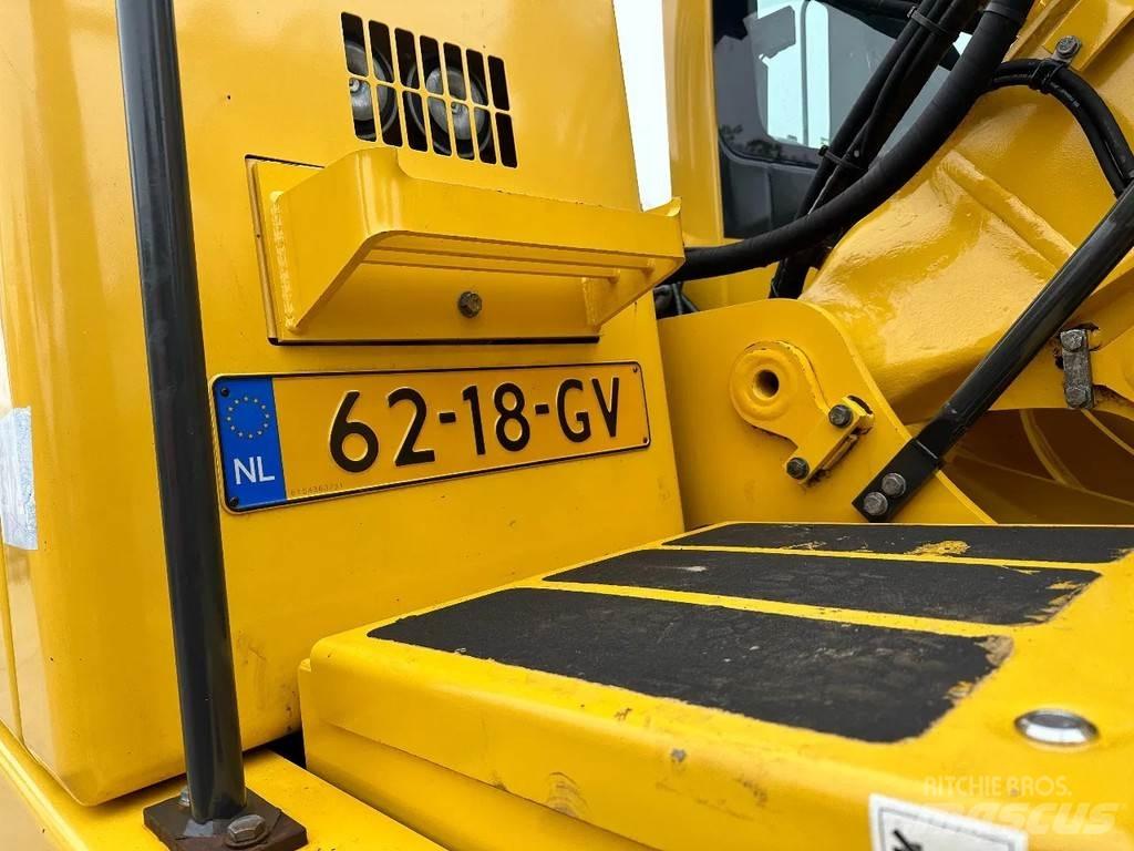 Komatsu PW160-8 Hjulgrävare