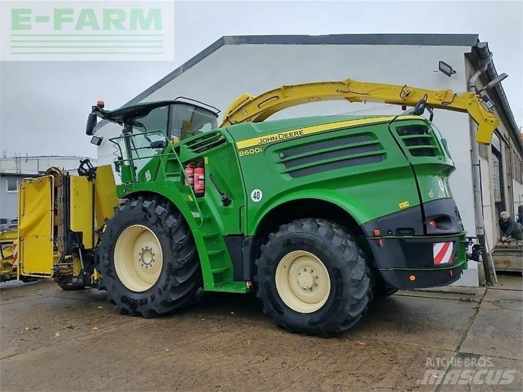 John Deere 8600 Självgående fälthackar