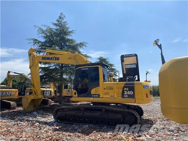 Komatsu PC 240-8 Bandgrävare