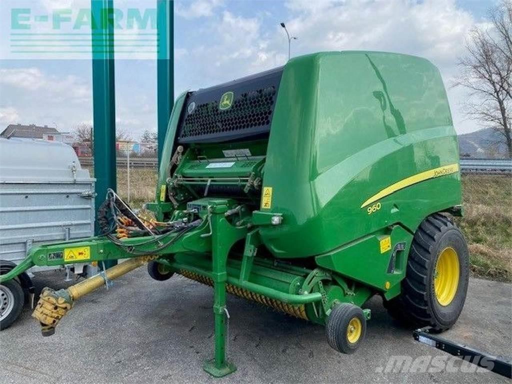 John Deere 960 Fyrkantspressar