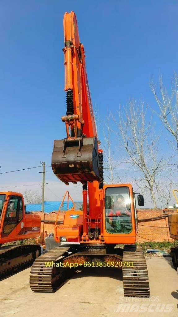 Doosan DH 225 LC-7 Bandgrävare