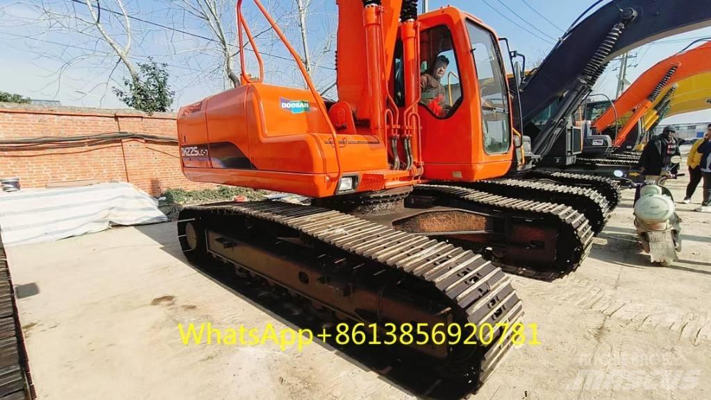 Doosan DH 225 LC-7 Bandgrävare