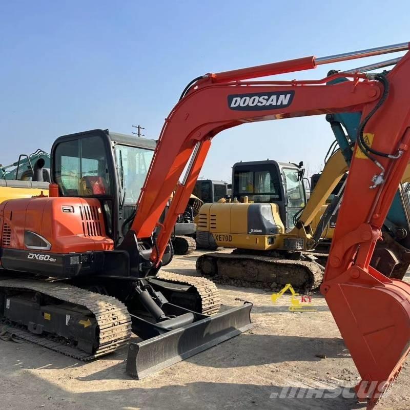 Doosan DX 60-9 C Bandgrävare