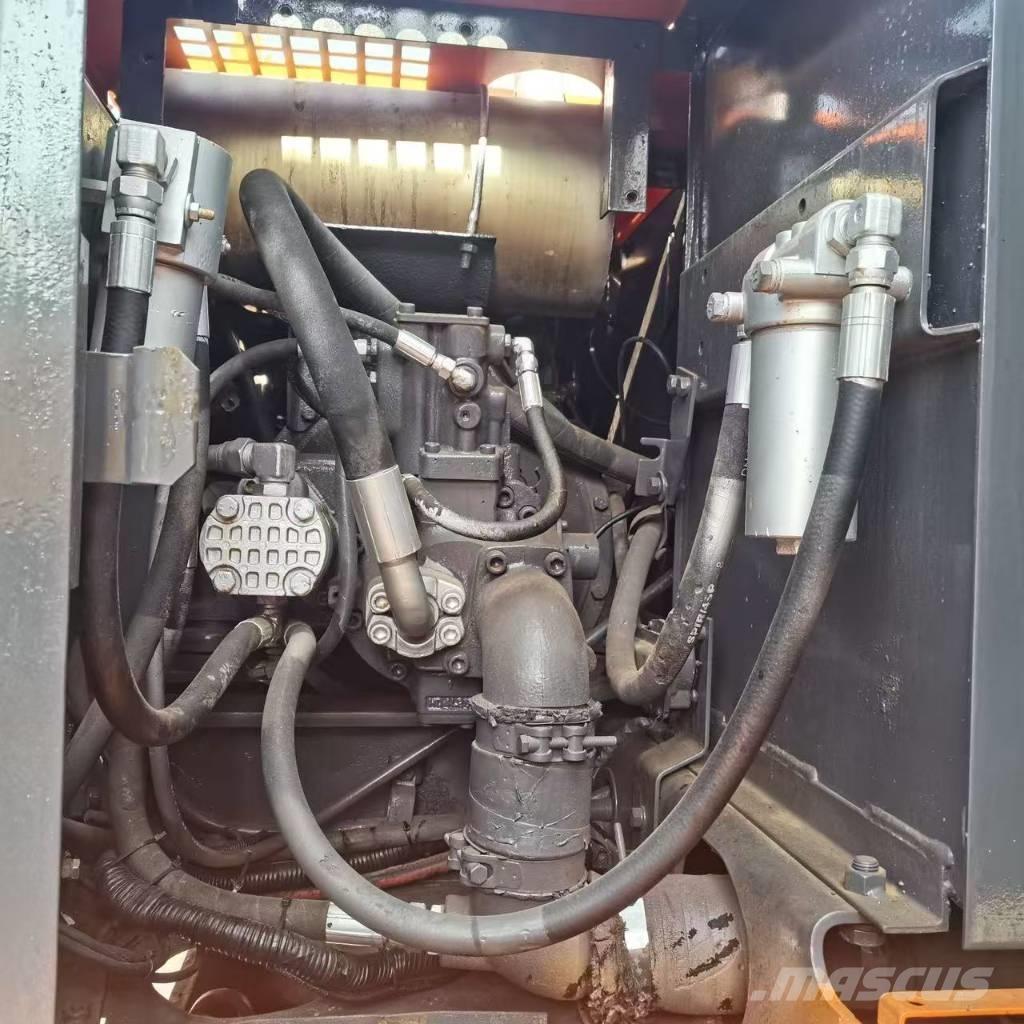 Hitachi EX 100 W D Hjulgrävare