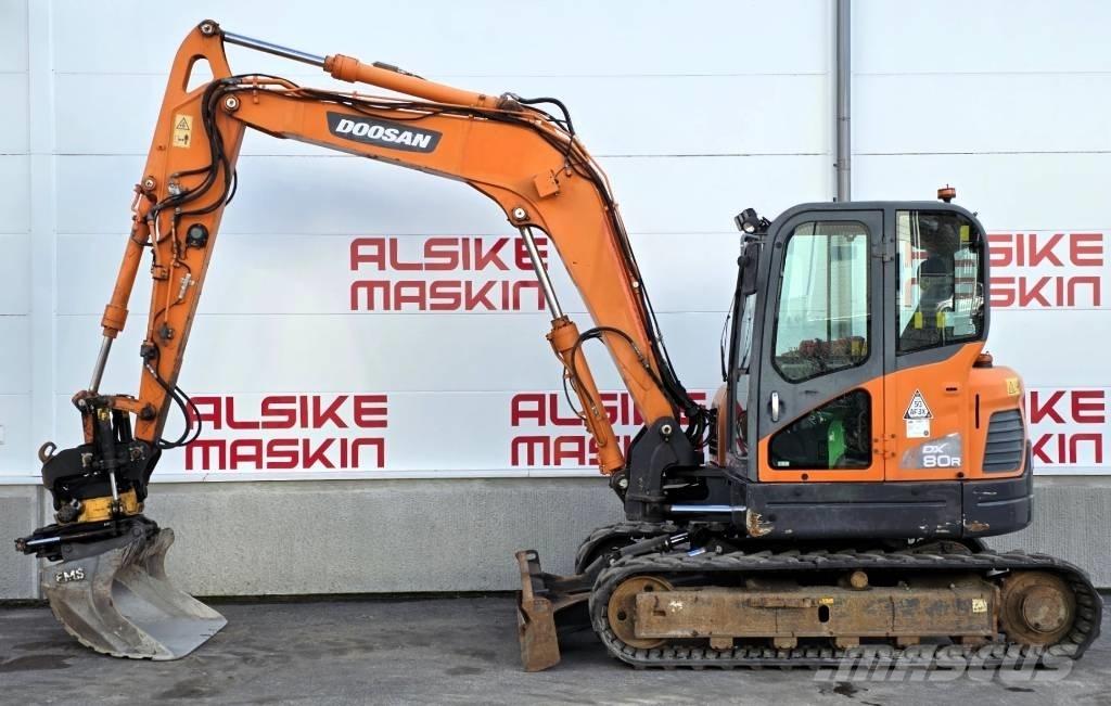 Doosan DX 80 R Midigrävmaskiner 7t - 12t
