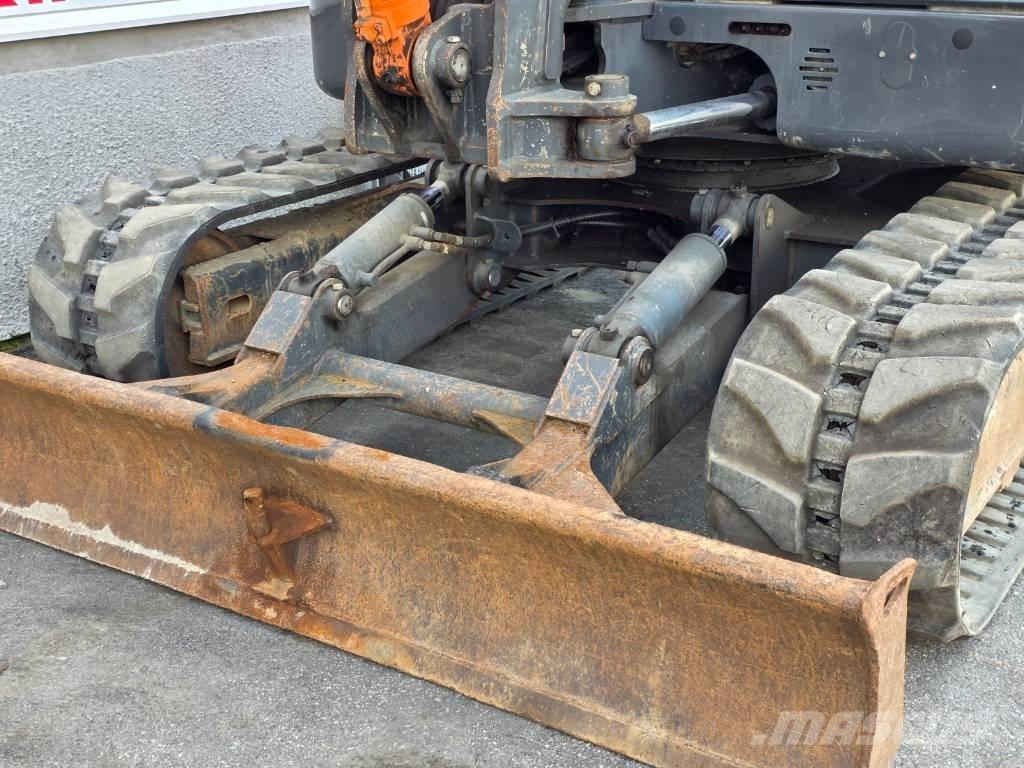 Doosan DX 80 R Midigrävmaskiner 7t - 12t