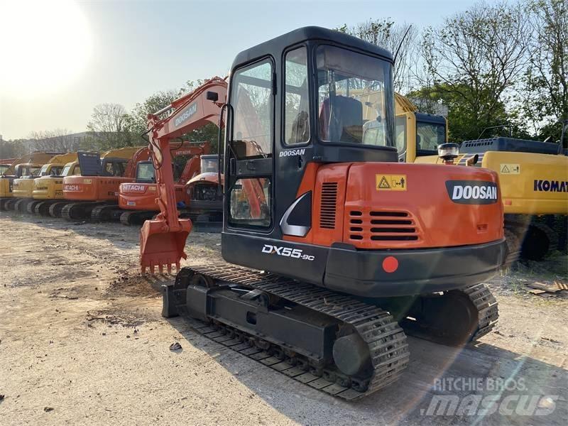 Doosan DX 55 Hjulgrävare