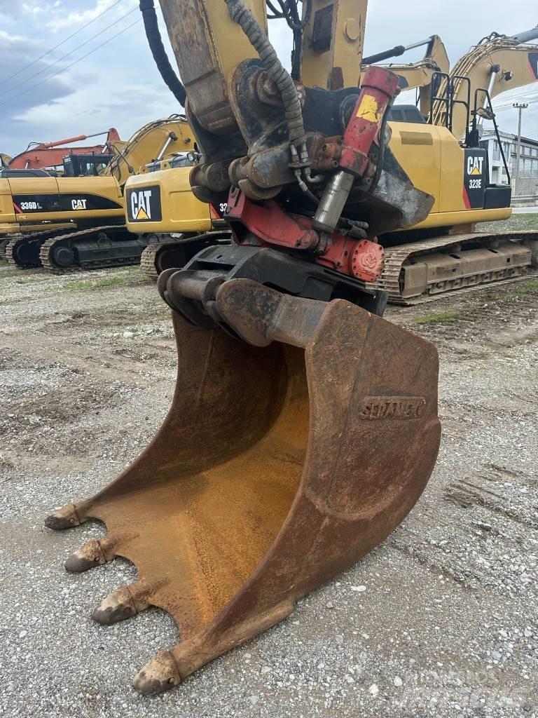 CAT 320 C L Bandgrävare