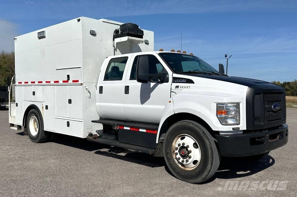 Ford F 750 SD Flakbilar/Pickuper